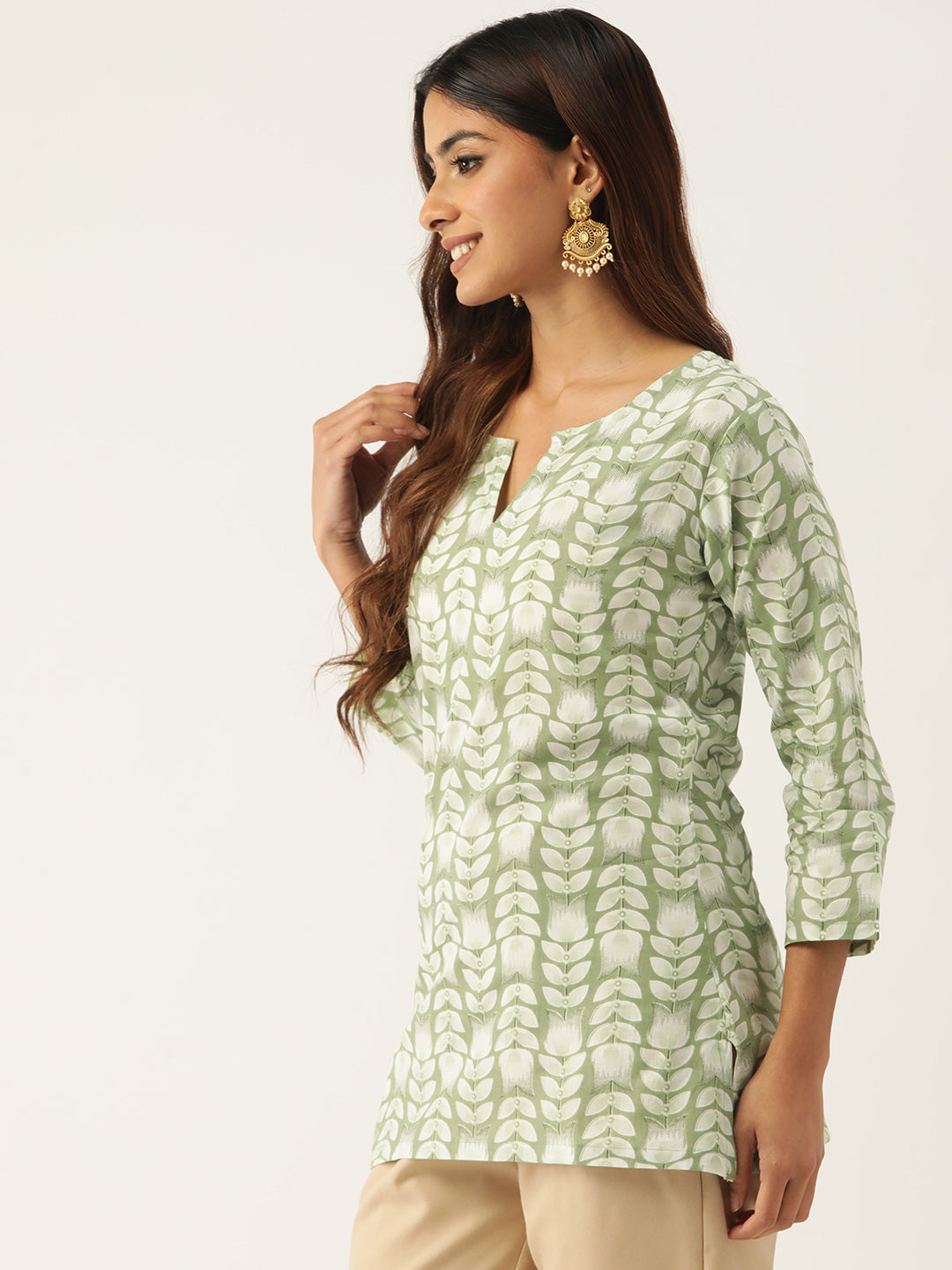 Feranoid Cotton Printed V-Neck Short 3/4 Sleeve Kurti FRKT6325