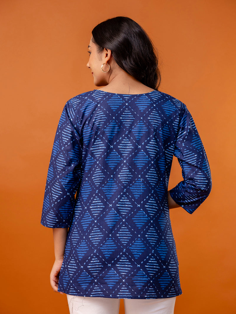 Chic Printed Short Kurti with Round Neck & 3/4 Sleeves