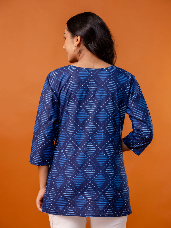Chic Printed Short Kurti with Round Neck & 3/4 Sleeves