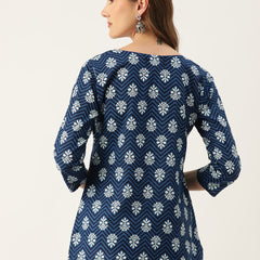 Feranoid Big V-Neck Kurti