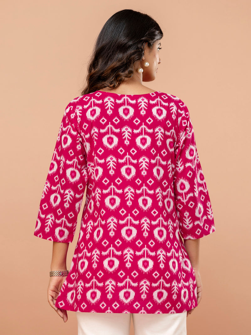 Chic Printed Short Kurti with Round Neck & 3/4 Sleeves