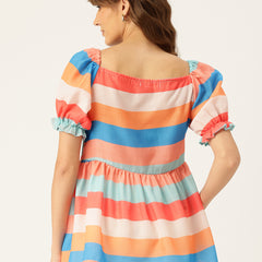 Cropped v-neck peplum puff sleeved top with digital print on linen fabric.