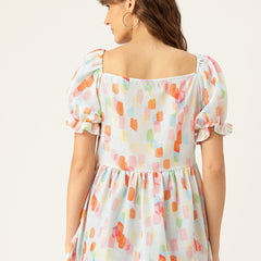 Cropped v-neck peplum puff sleeved top with digital print on linen fabric.