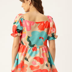 Cropped v-neck peplum puff sleeved top with digital print on linen fabric.