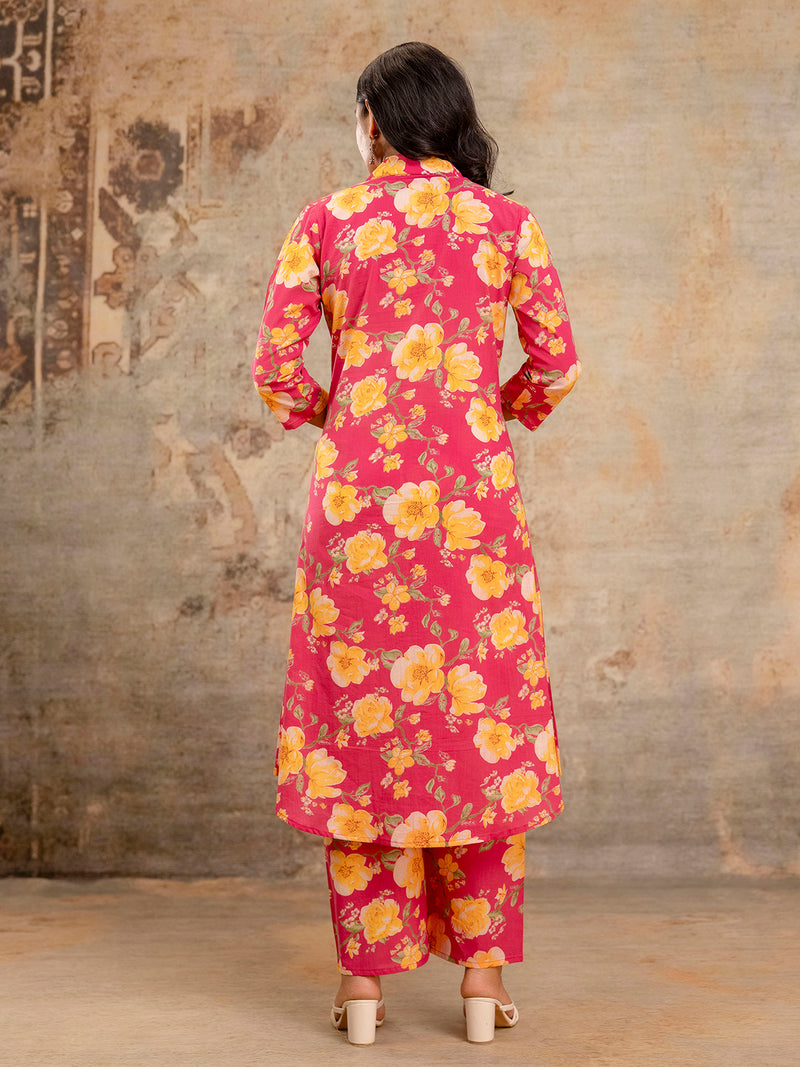 Red Women’s Co-Ord Set–Printed Collared Kurta with 3/4 Sleeves & Elastic Waist Pants