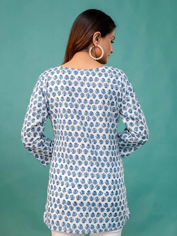 Chic Printed Short Kurti with Round Neck & 3/4 Sleeves