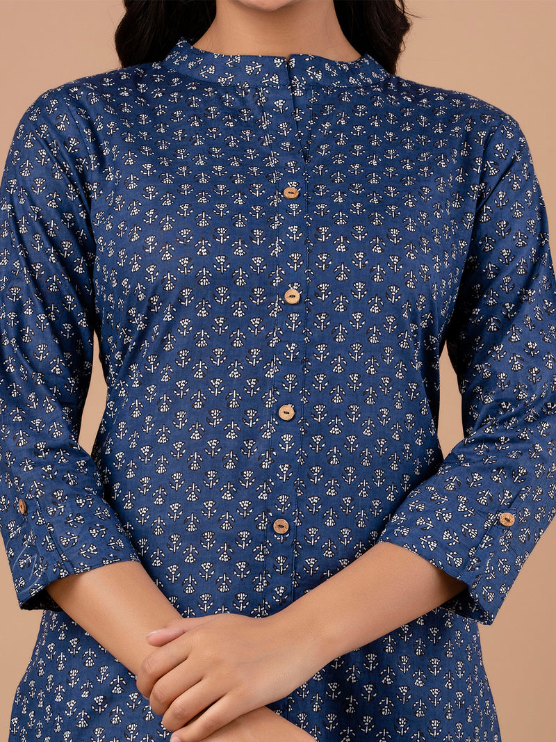 Feranoid Straight Knee Length Red Colour Kurta For Women