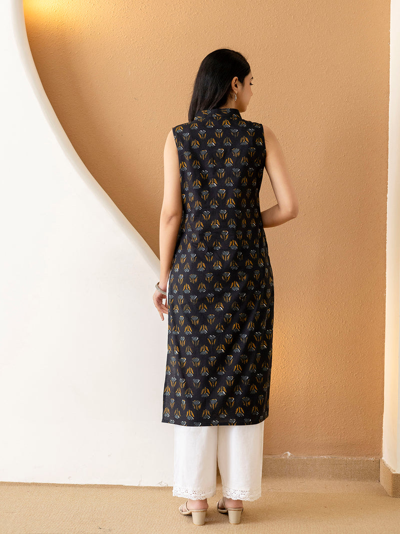 Elegant Sleeveless Cotton Printed Straight Kurta with Refined V-Neckline