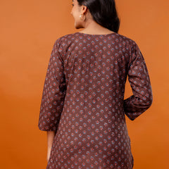Chic Printed Short Kurti with Round Neck & 3/4 Sleeves