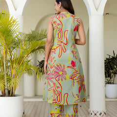 Luxury Mandarin Collar Printed Co-Ord Set with Button Detail A-Line Kurta & Comfort Fit Pants