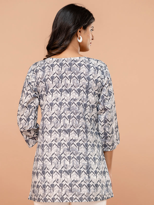 Chic Printed Short Kurti with Round Neck & 3/4 Sleeves