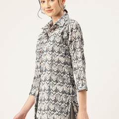 Versatile Collared top with 3/4 Sleeves for Women – Elegant & Casual
