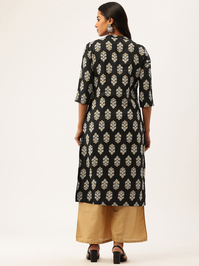 Graceful Long Kurta with 3/4 Sleeves and Button accents A Perfect Fusion of Comfort and Style
