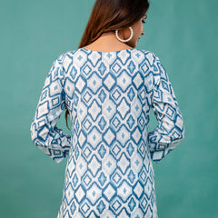 Chic Printed Short Kurti with Round Neck & 3/4 Sleeves