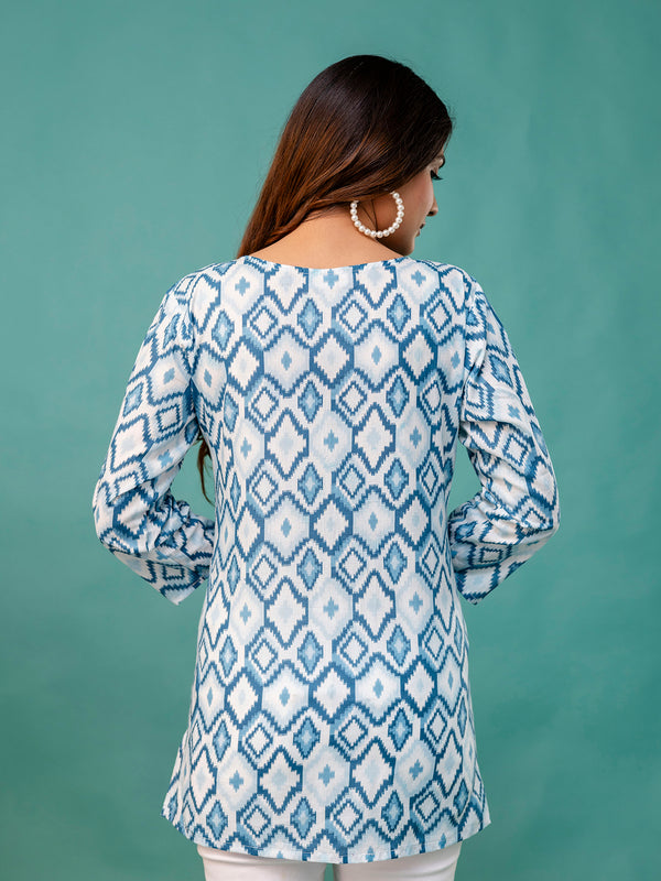 Chic Printed Short Kurti with Round Neck & 3/4 Sleeves