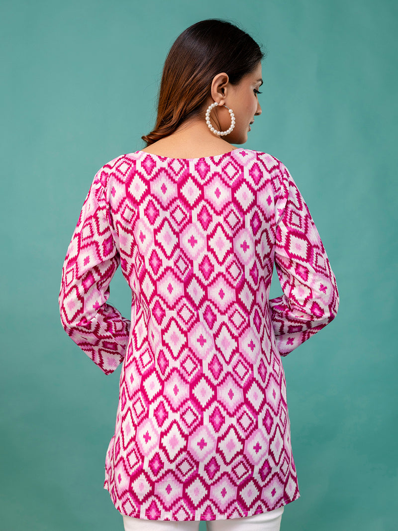 Chic Printed Short Kurti with Round Neck & 3/4 Sleeves