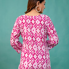 Chic Printed Short Kurti with Round Neck & 3/4 Sleeves