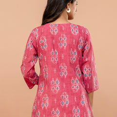 Chic Printed Short Kurti with Round Neck & 3/4 Sleeves