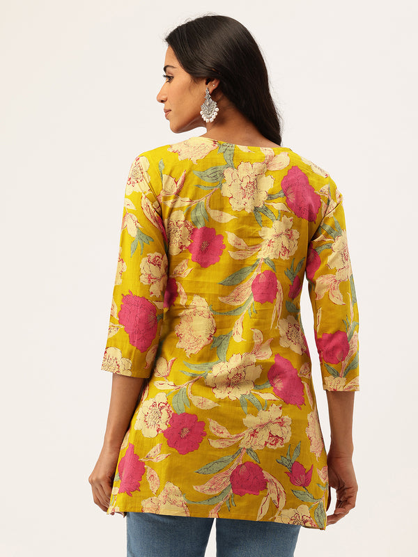 V-Neck 3/4 Sleeve Short Kurti for Women - Tailored Fit & Chic Design