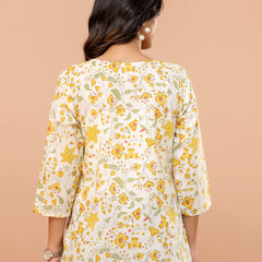 Chic Printed Short Kurti with Round Neck & 3/4 Sleeves