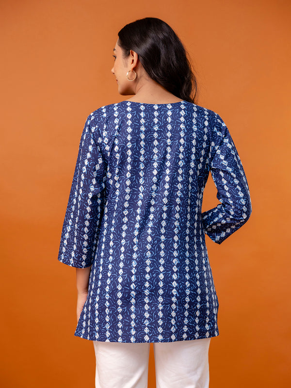 Chic Printed Short Kurti with Round Neck & 3/4 Sleeves