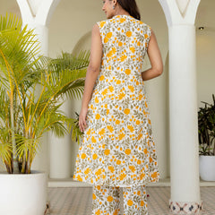 Luxury Mandarin Collar Printed Co-Ord Set with Button Detail A-Line Kurta & Comfort Fit Pants