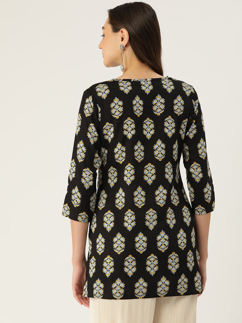 Floral Print 4 Button Straight Kurtia