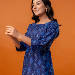 Chic Printed Short Kurti with Round Neck & 3/4 Sleeves