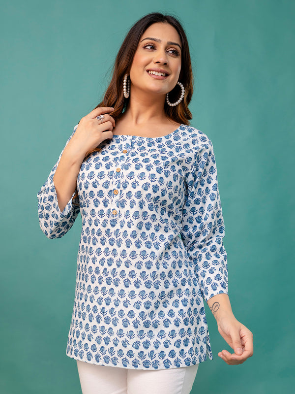 Chic Printed Short Kurti with Round Neck & 3/4 Sleeves