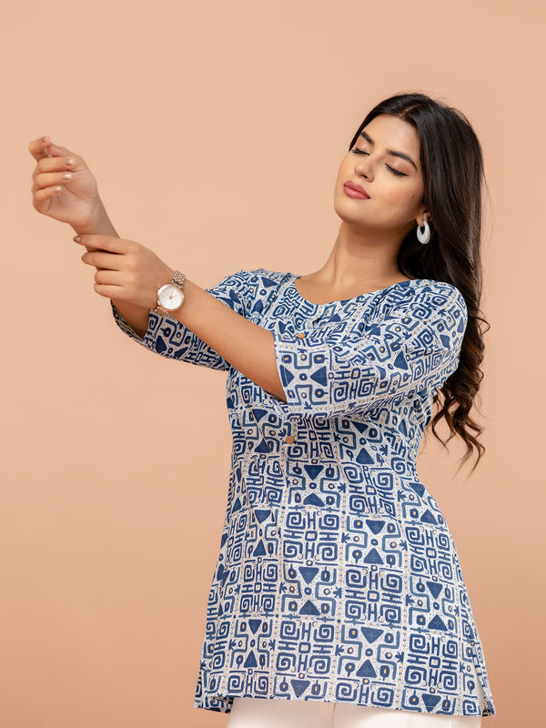 Chic Printed Short Kurti with Round Neck & 3/4 Sleeves