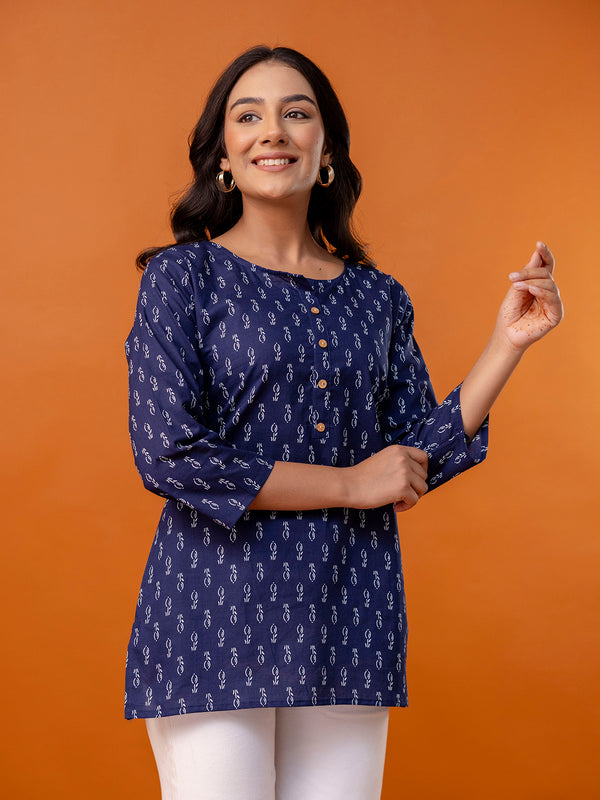 Chic Printed Short Kurti with Round Neck & 3/4 Sleeves