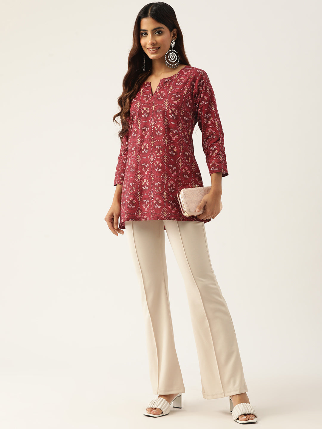 Feranoid Cotton Printed V-Neck Short 3/4 Sleeve Kurti FRKT6323