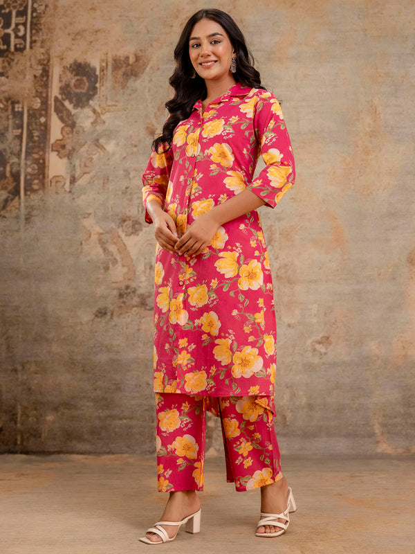 Red Women’s Co-Ord Set–Printed Collared Kurta with 3/4 Sleeves & Elastic Waist Pants