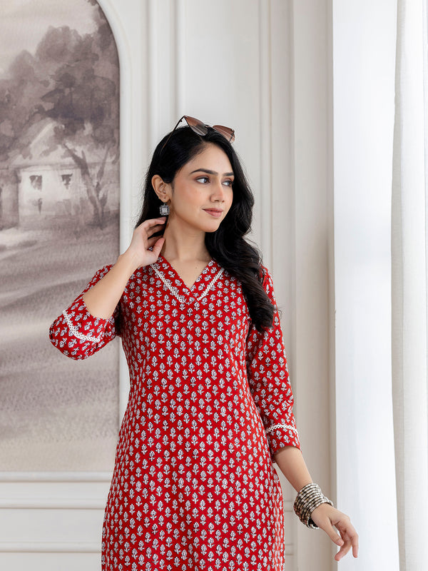 Elegant Ethnic Printed Cotton Straight Kurta with V-Neckline
