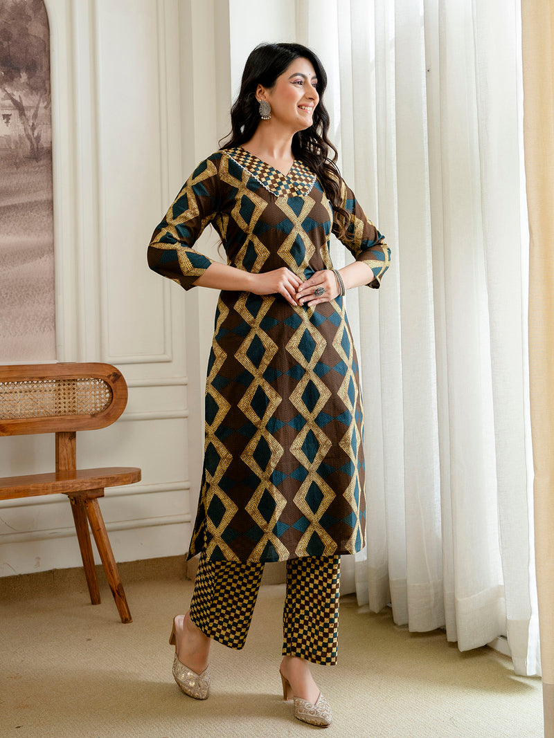 Bordered V-Neck 3-Piece Kurta Set with Ankle-Length Pants & Full-Length Dupatta (M–XXL)