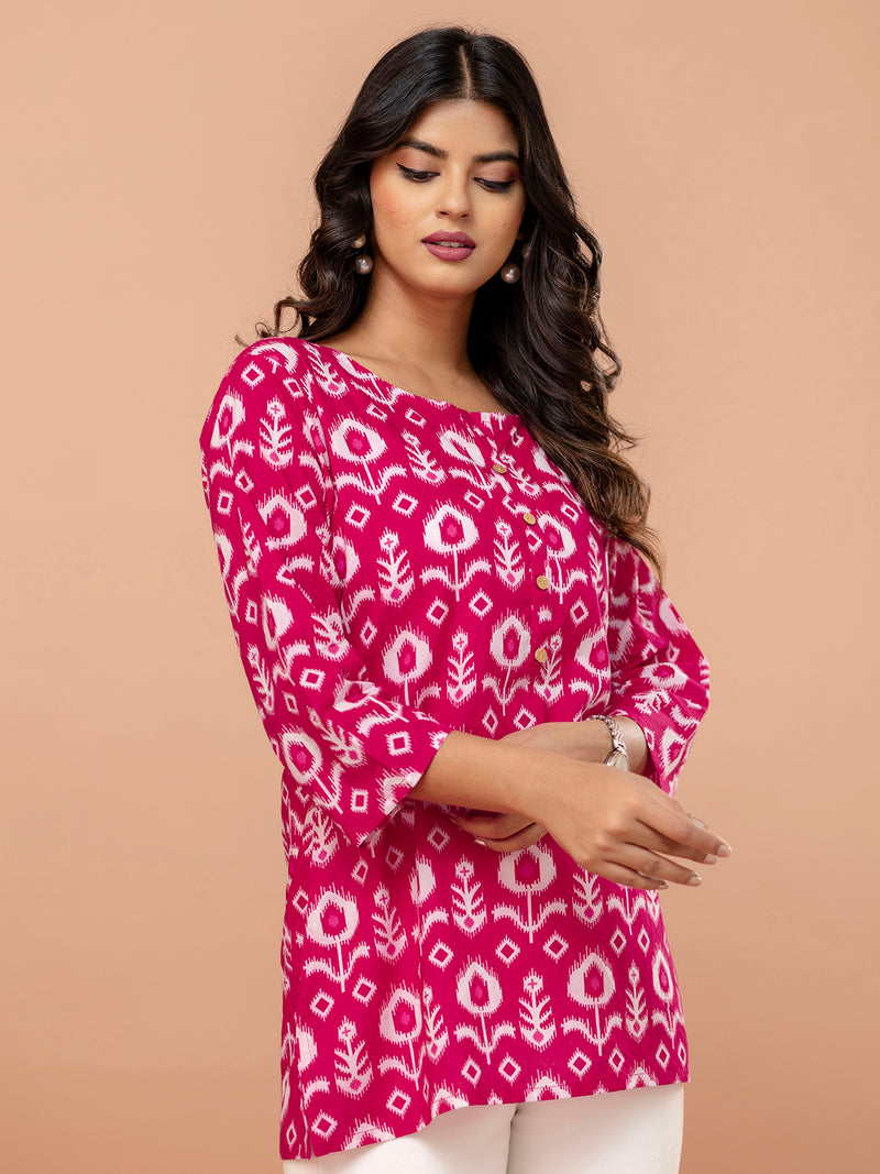 Chic Printed Short Kurti with Round Neck & 3/4 Sleeves