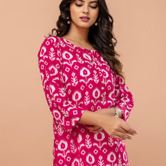 Chic Printed Short Kurti with Round Neck & 3/4 Sleeves