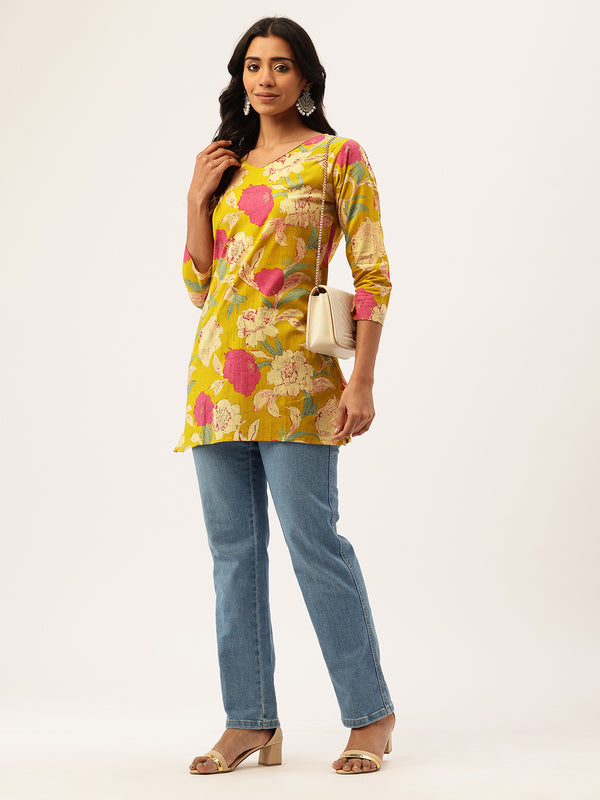 V-Neck 3/4 Sleeve Short Kurti for Women - Tailored Fit & Chic Design