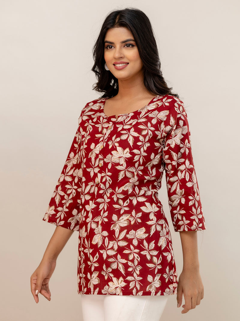 Chic Printed Short Kurti with Round Neck & 3/4 Sleeves