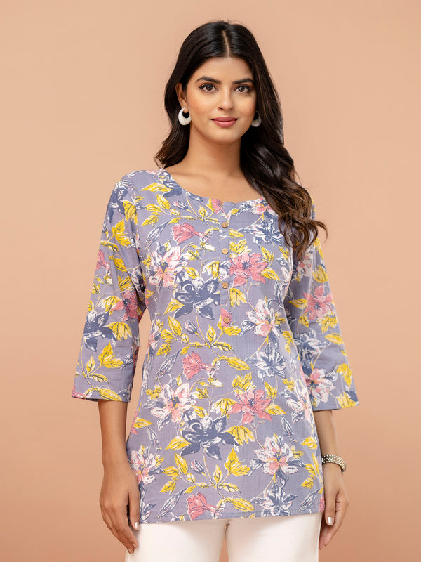 Chic Printed Short Kurti with Round Neck & 3/4 Sleeves