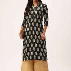 Graceful Long Kurta with 3/4 Sleeves and Button accents A Perfect Fusion of Comfort and Style