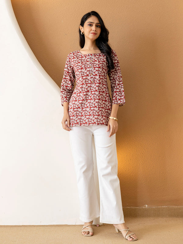 Chic Printed Short Kurti with Round Neck & 3/4 Sleeves