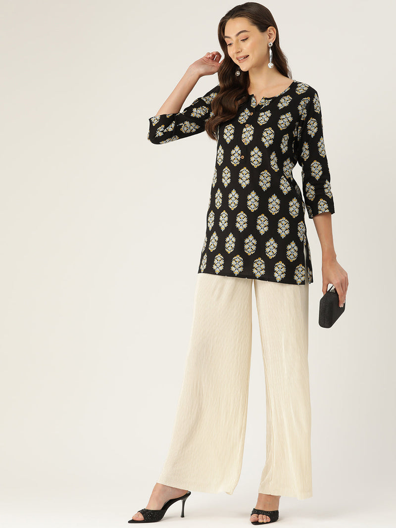Floral Print 4 Button Straight Kurtia