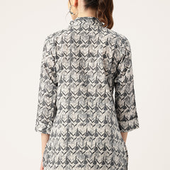 Versatile Collared top with 3/4 Sleeves for Women – Elegant & Casual