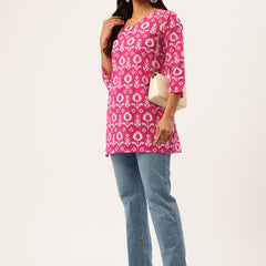 V-Neck 3/4 Sleeve Short Kurti for Women - Tailored Fit & Chic Design