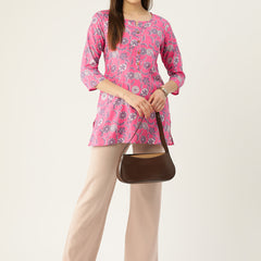 Floral Print 4 Button Straight Kurti