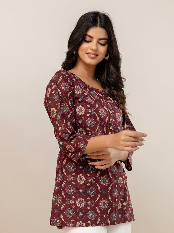 Chic Printed Short Kurti with Round Neck & 3/4 Sleeves