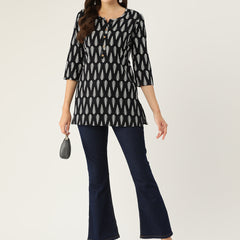 Floral Print 4 Button Straight Kurti