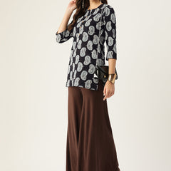 Floral Print 4 Button Straight Kurti