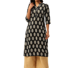 Graceful Long Kurta with 3/4 Sleeves and Button accents A Perfect Fusion of Comfort and Style